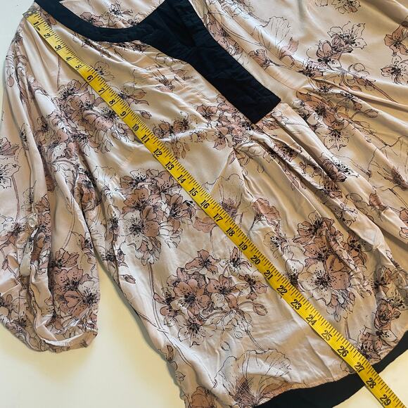 DR2 Floral Top Womens Size 2X Blush Peach & Black Relaxed Pullover Blouse - Picture 9 of 10